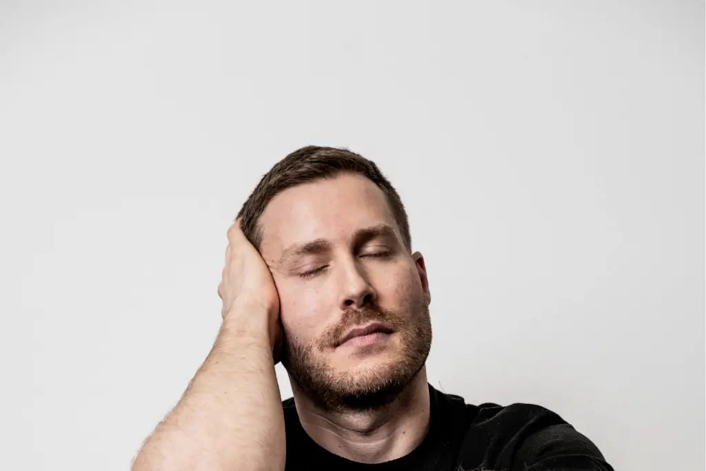 Comment choisir le bon sérum de croissance capillaire pour les cheveux clairsemés