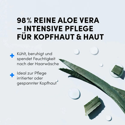Dr. Balwi 98% Aloe Vera von shop.elithairtransplant spendet intensive Feuchtigkeit für Haut und Kopfhaut. Beta-Sitosterol kühlt, beruhigt und pflegt – sichtbar im frischen Aloe-Gel mit Wasserperlen auf blauem Hintergrund.