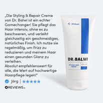 Eine Tube der Styling & Repair Creme von Dr. Balwi Shop steht neben einer deutschen Fünf-Sterne-Rezension, die ihre Wirksamkeit lobt. Die weiße Tube mit blauen Akzenten und dem Dr. Balwi-Logo verspricht geschmeidiges Haar.