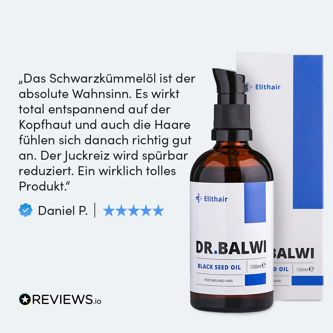 Eine Flasche Premium Schwarzkümmelöl von Dr. Balwi Shop steht neben ihrer Verpackung, während eine deutsche 5-Sterne-Rezension die entspannende Wirkung auf Kopfhaut und Haar lobt und die Linderung von Juckreiz und die Unterstützung der Haarpflege hervorhebt.