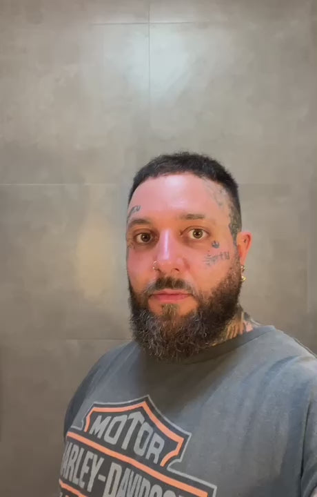 „mein Bart ist sogar noch dichter“